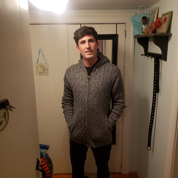 Cable knit zip up hoodie - Picture 5 of 6